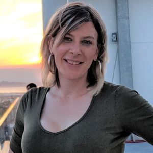 Meet your Posher, Joni